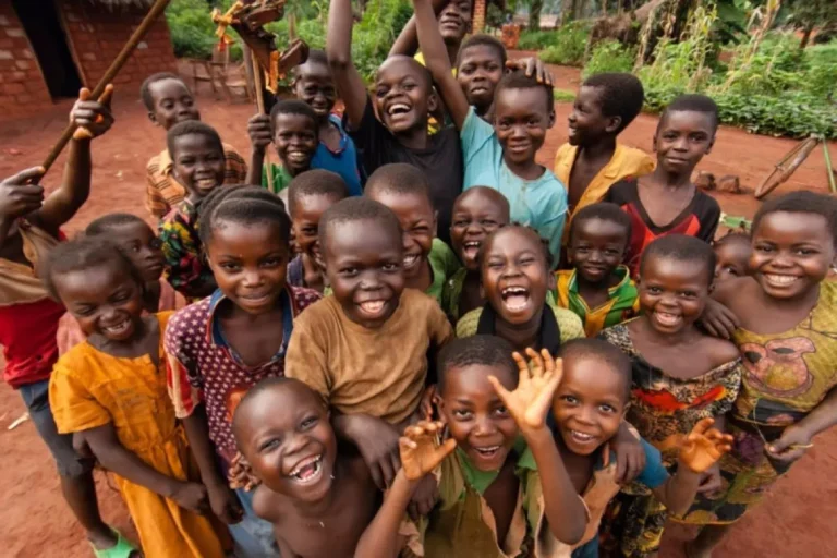 poor-african-kids-happy.jpg